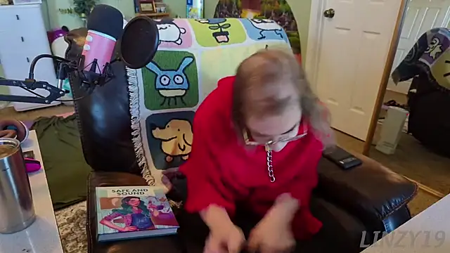 Linzy 19 online show from 03.10.25