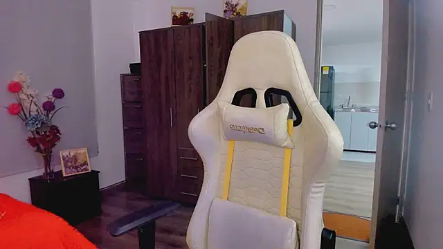 ScarlettMalbec online show from 01.10.26