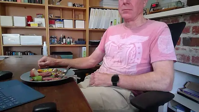 jiggy77777 online show from 10.15.25