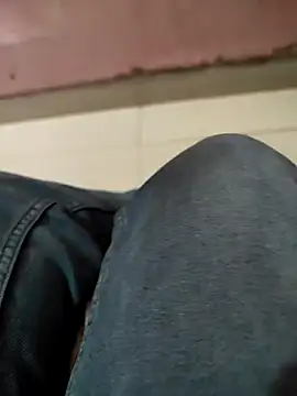 COUPLLE VILLAGE online show from 01.04.25