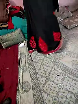 COUPLLE VILLAGE online show from 01.18.25