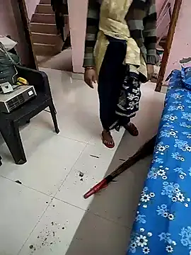 COUPLLE VILLAGE online show from 01.24.25