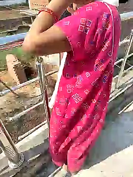 COUPLLE VILLAGE online show from 02.04.25