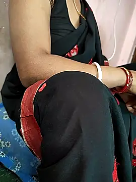 COUPLLE VILLAGE online show from 03.22.25