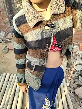 COUPLLE VILLAGE online show from 02.12.26