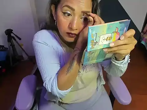 daleska ayala 1 online show from 10.13.25