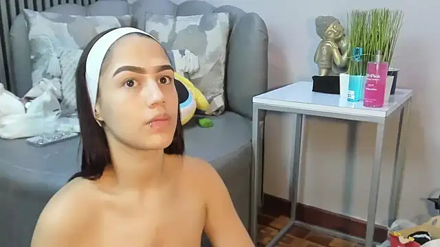 emily roberts1 online show from 09.11.25