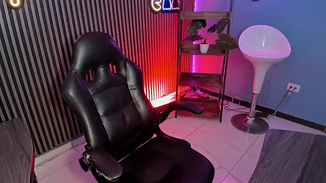 emily roberts1 online show from 09.29.25