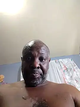 Snapshot of macnificent1fr chatting on 02.16.25 macnificent1fr online show from 02.16.25