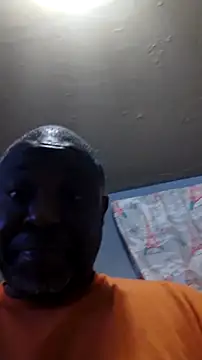 Snapshot of macnificent1fr chatting on 09.20.25 macnificent1fr online show from 09.20.25