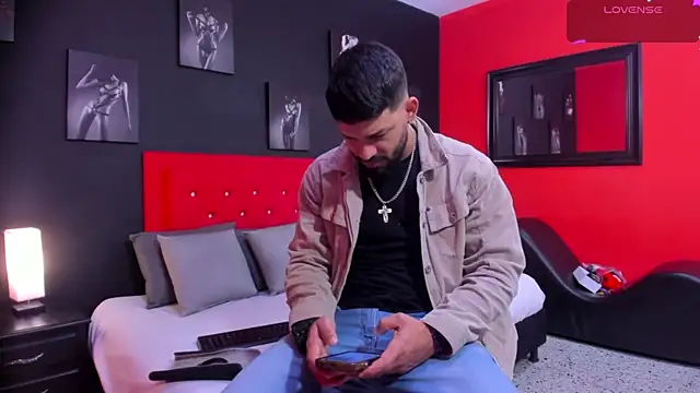 Thiagogomez online show from 12.15.25