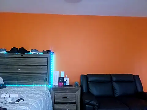 Snapshot of Hydro-Blastz chatting on 03.14.25 Hydro-Blastz online show from 03.14.25