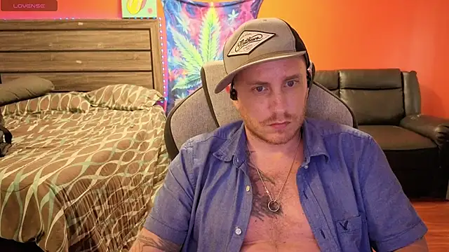 Snapshot of Hydro-Blastz chatting on 09.25.25 Hydro-Blastz online show from 09.25.25