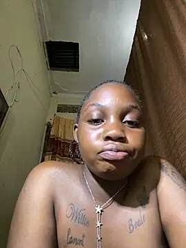 Snapshot of booty_big chatting on 04.15.26 booty big online show from 04.15.26