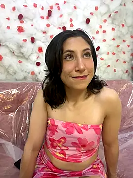 Snapshot of SkarletJhonson_ chatting on 11.05.25 SkarletJhonson online show from 11.05.25