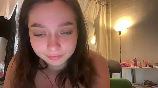 Snapshot of _liatris_ chatting on 02.26.25 liatris online show from 02.26.25