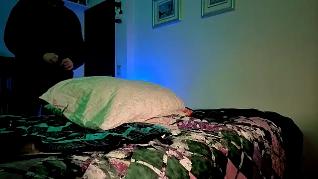 HandsumHungDaddy online show from 03.17.26