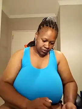 bustylisa1983 online show from 03.18.26