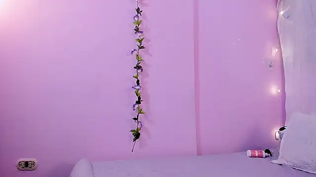 Samanta roberts1 online show from 02.15.25