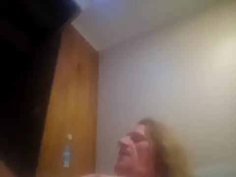 Travislovescum online show from 10.13.25