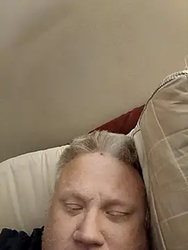 Snapshot of Jbirdb48 chatting on 11.22.25 Jbirdb48 online show from 11.22.25