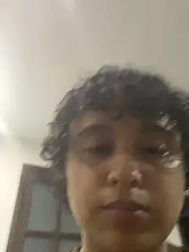 lou cute online show from 04.02.26