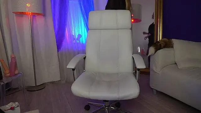 Snapshot of Margo_Pearls chatting on 12.13.24 Margo Pearls online show from 12.13.24