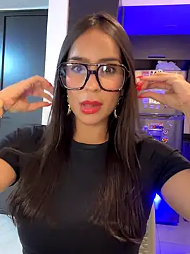 Snapshot of Mau_White chatting on 09.14.25 Mau White online show from 09.14.25