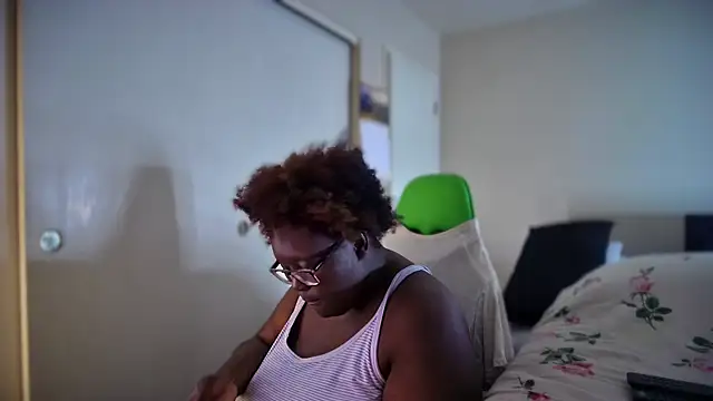 Yagurl  west online show from 02.07.26