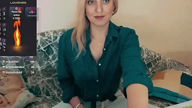 Snapshot of ElysonLang chatting on 02.21.25 ElysonLang online show from 02.21.25