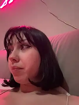 Snapshot of PennyMay chatting on 03.15.25 PennyMay online show from 03.15.25