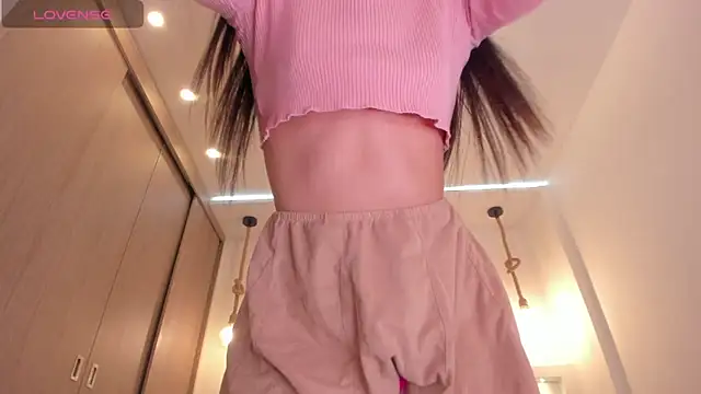 ambar-adaams online show from 01.23.25