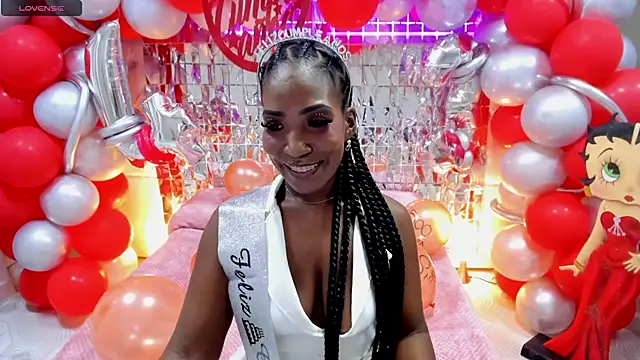 kimmturner online show from 10.20.25