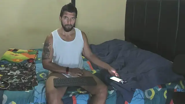 Snapshot of JULESLAKES chatting on 03.01.25 JULESLAKES online show from 03.01.25