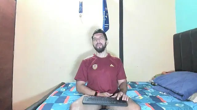 Snapshot of JULESLAKES chatting on 03.02.25 JULESLAKES online show from 03.02.25