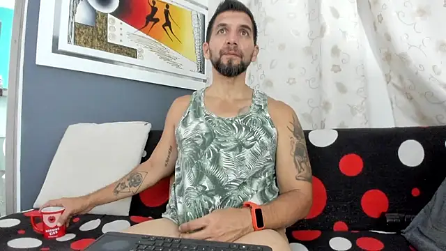 Snapshot of JULESLAKES chatting on 10.24.25 JULESLAKES online show from 10.24.25