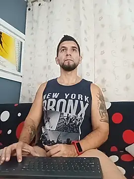 Snapshot of JULESLAKES chatting on 11.12.25 JULESLAKES online show from 11.12.25