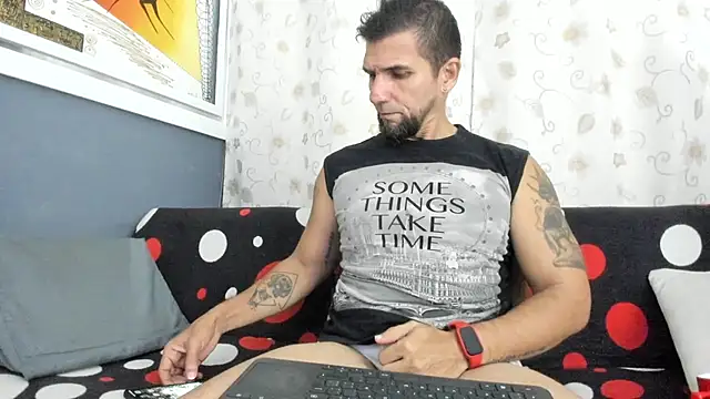 Snapshot of JULESLAKES chatting on 11.18.25 JULESLAKES online show from 11.18.25