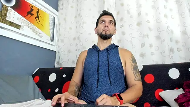 Snapshot of JULESLAKES chatting on 11.22.25 JULESLAKES online show from 11.22.25