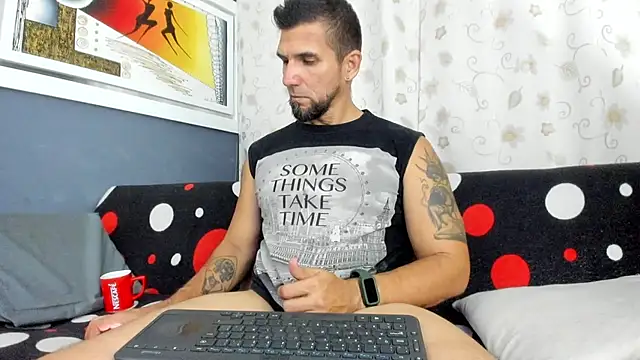 Snapshot of JULESLAKES chatting on 11.29.25 JULESLAKES online show from 11.29.25