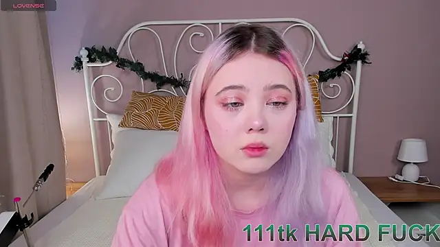   KawaiiYuki   online show from 01.02.25