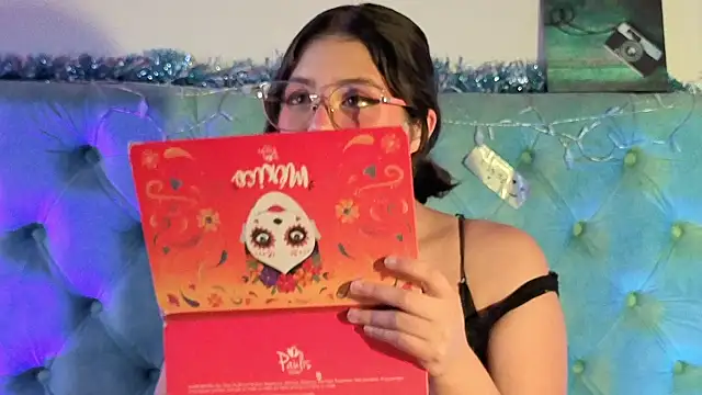 Paola Lyon  online show from 01.12.26