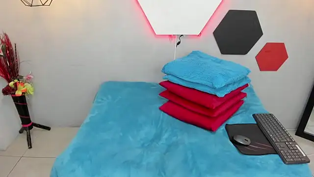 martinaclark online show from 02.16.25