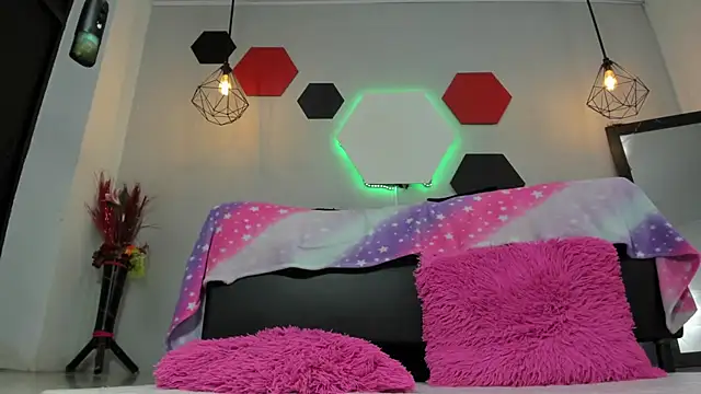 martinaclark online show from 12.23.25