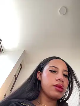 LauraSweett online show from 09.09.25