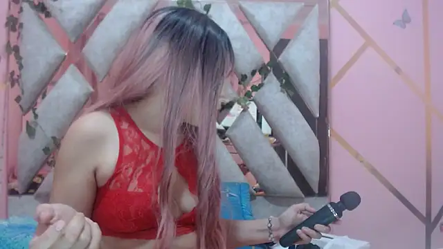 Snapshot of nadescomthxx chatting on 02.08.25 nadescomthxx online show from 02.08.25