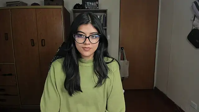 valerie  skyy online show from 12.18.24