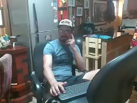 Dr Pocholate84 online show from 01.22.25