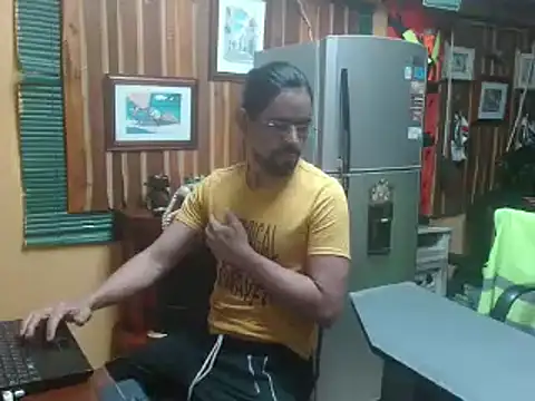 Dr Pocholate84 online show from 01.28.25