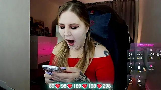 Olivia Munk online show from 12.19.25